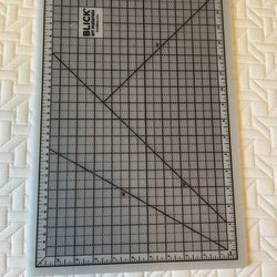Blick Cutting Mat - 11” x 17”