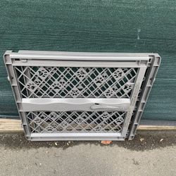 MYPET North States Paws Portable Pet Gate: 26-40" Wide. Pressure Mount. No Tools Needed. Made in USA. Dog Gate 23" Tall, Expandable, Durable Dog Gates