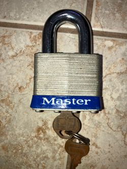 Vintage Master Lock No 17 Padlock