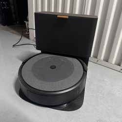 Robot Vacuum Roomba i5 