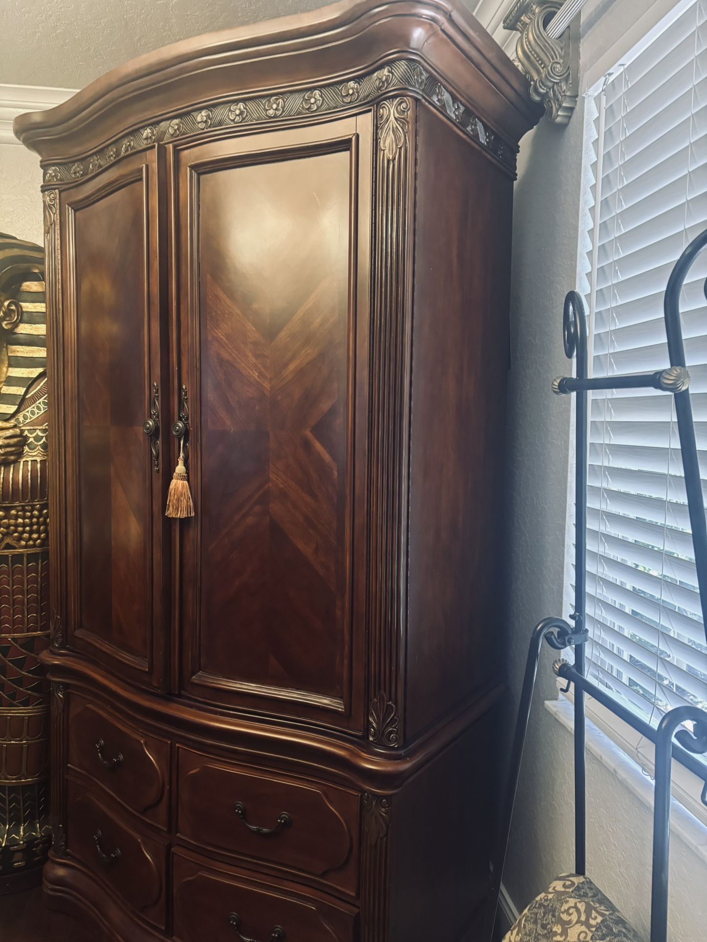 Armoire