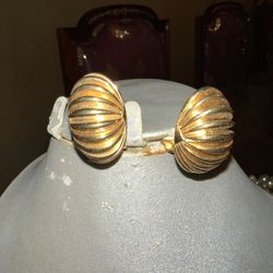 Vintage Gold Earrings 