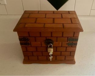 Designer Wooden Box Includes Lock w/ 2 Keys