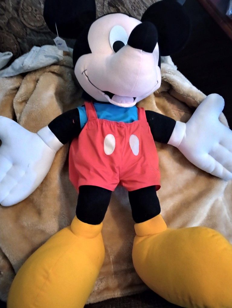 Older 26 Inch Mickey Mouse Talks 