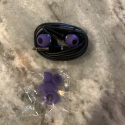Headphones  (brand new) 