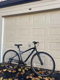 Hyper Bicycle Urban Hybrid Commuter Bike 700c - 8 speed Aluminium