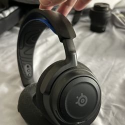 ARCTIS NOVA 7P WIRELESS Multi-Platform Premium Wireless Gaming Headset