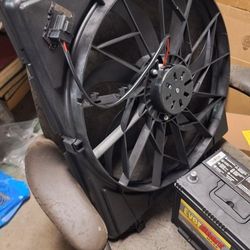 New In Box Electric Fan  Puller Style. Oem  Durango  Grand Cherokee.  19 Fan ,great For Rat Rod Hor Rod Custom  Cooling.  35th Ave And McDowell Phx 