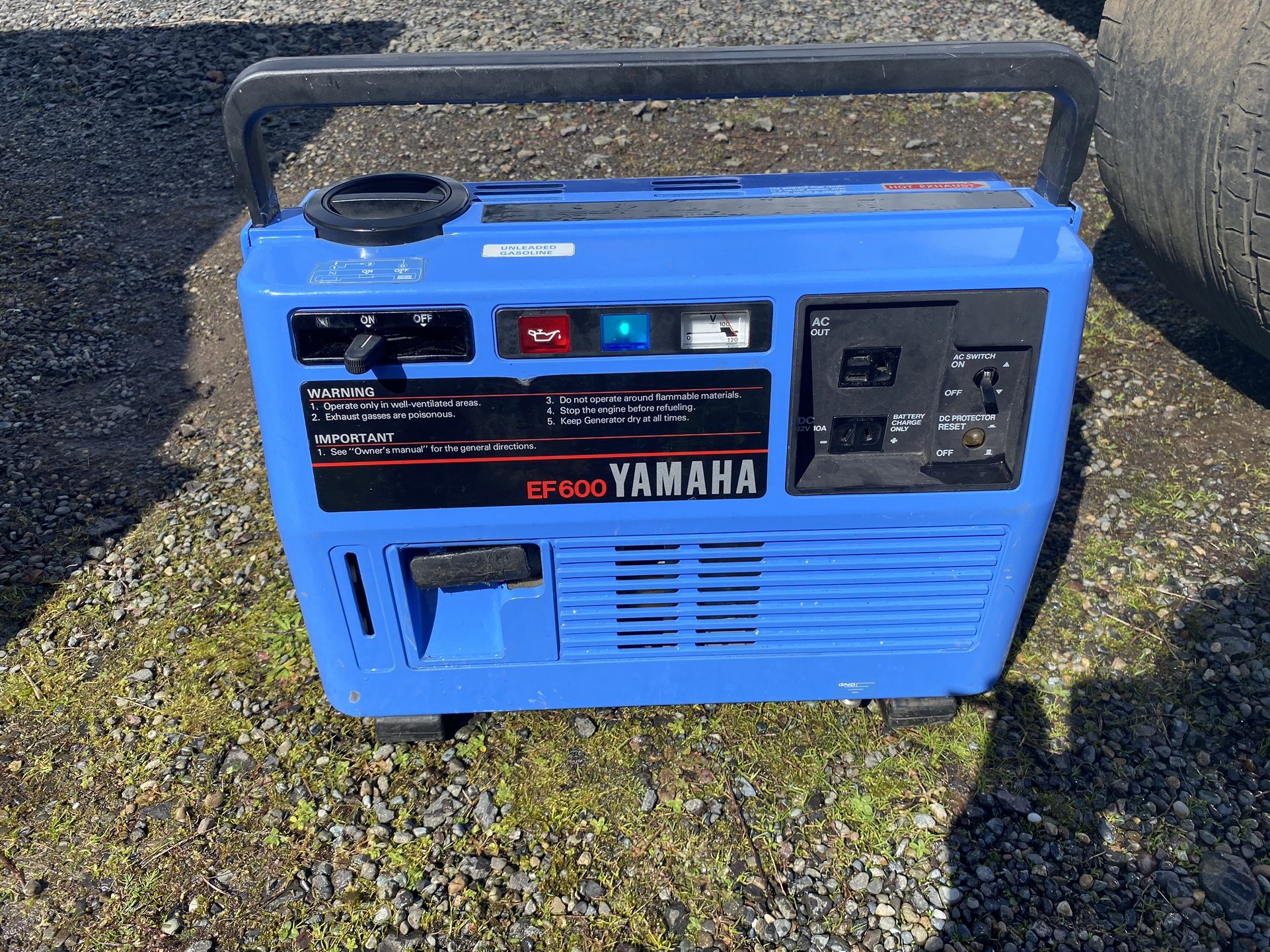 Yamaha EF600 600 Watt Mini Suitcase Generator