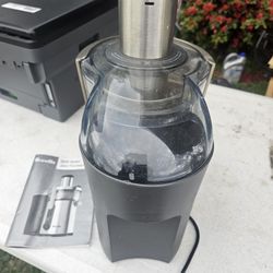 Breville Juicer Model BJE510XL Digital LED Fruit Veggie Extractor 5 speed 900 W, excellent working 