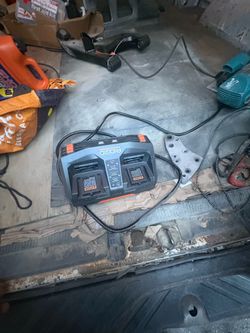 Rigid battery charger