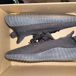 Adidas Yeezy Boost 350 v2 Cinder