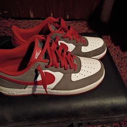 Size 10  Air Force 1s 