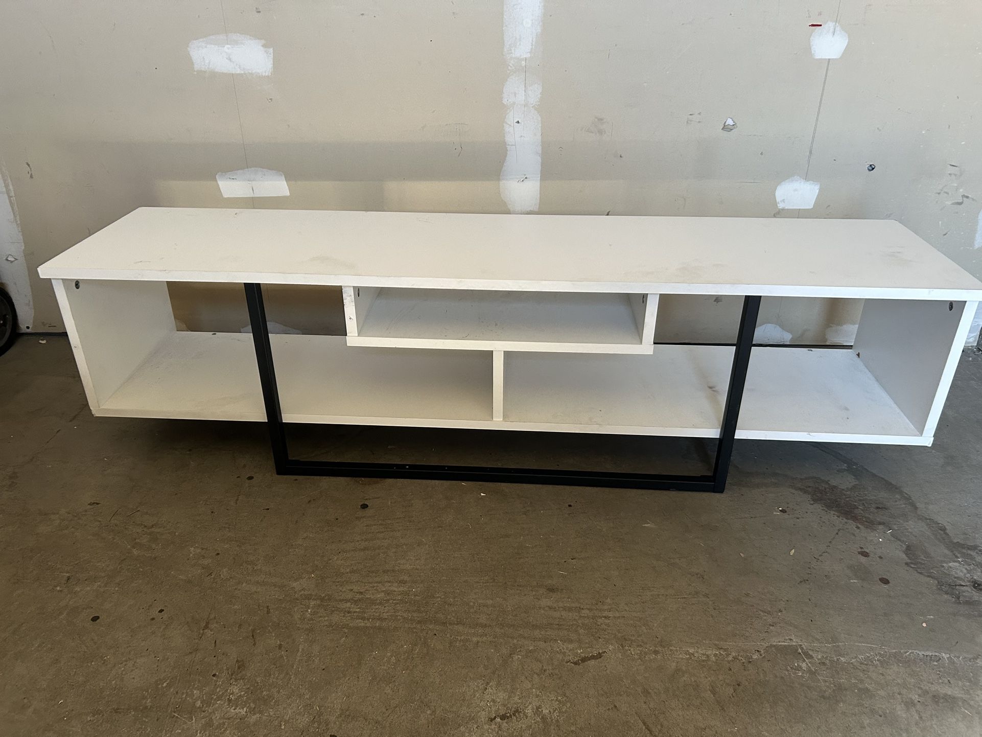 Tv Stand Fits TV’s Up To 65” In Great Condition!