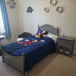 Kids Twin Bed With Mattress And Covers And Cabinet