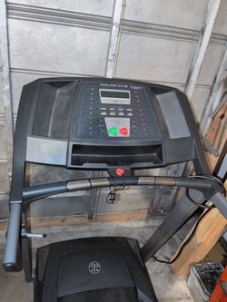 Gold's Gym  treadmill  trainer 410