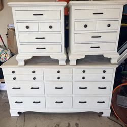 Dresser w/night stands