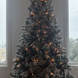 7.5 In Flocked Christmas Tree