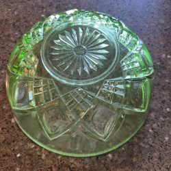 Vintage Uranium Glass Mixing Bowl Green 