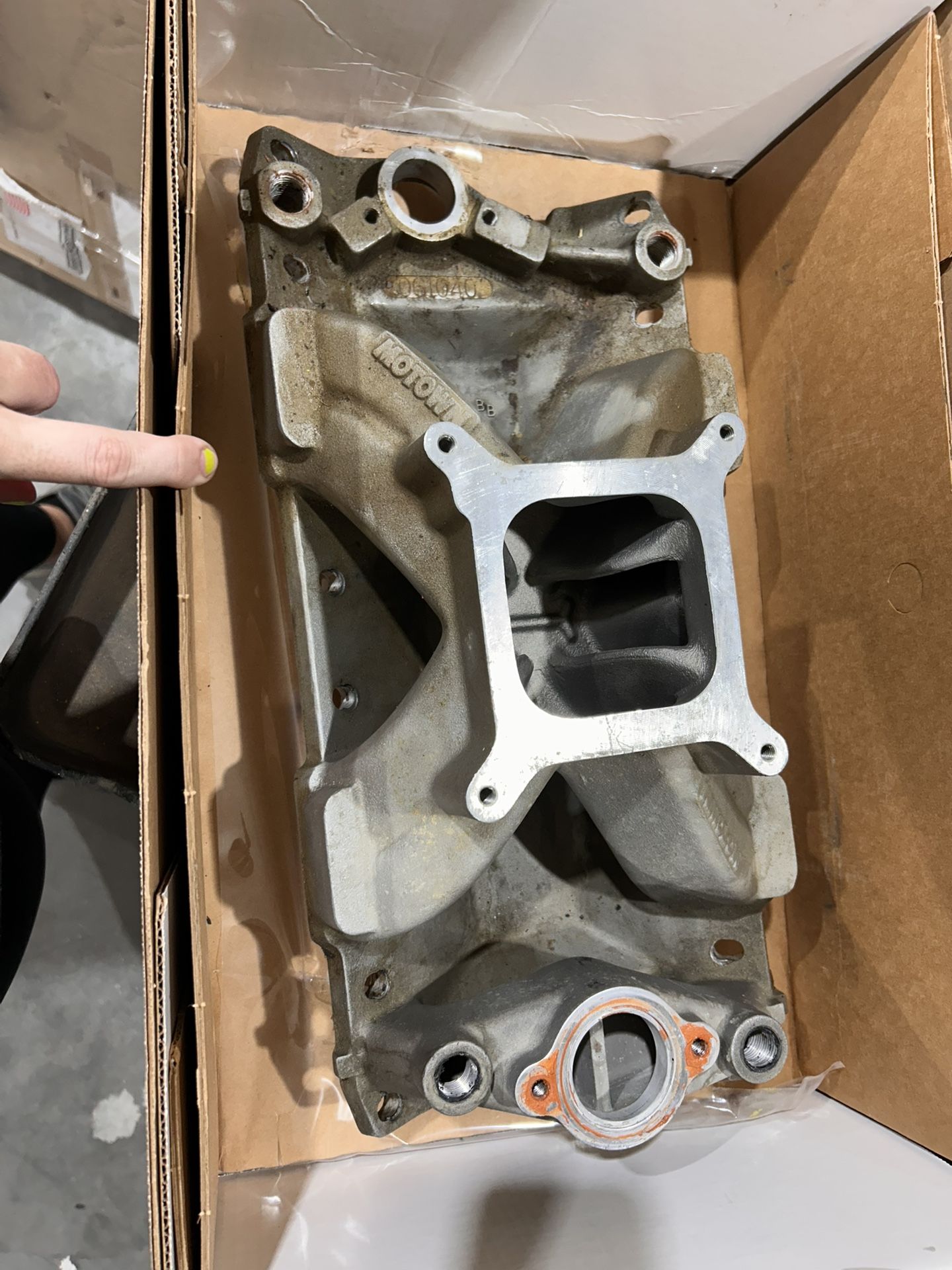 Small Block Chevy World Motown High Rise Intake Manifold 