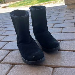 Black boots