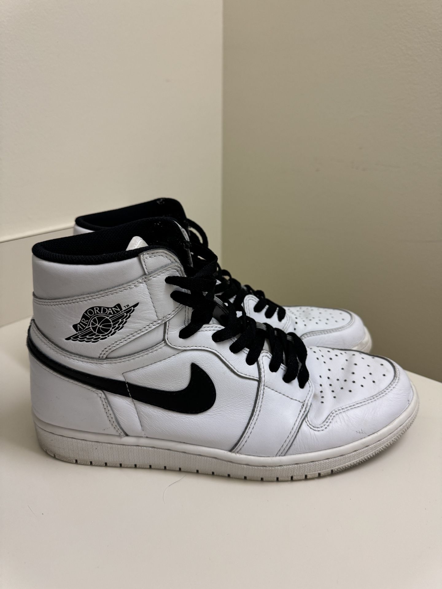 Air Jordan 1 Retro OG Premium High "Yin Yang" Size 11 (Pre-Owned)