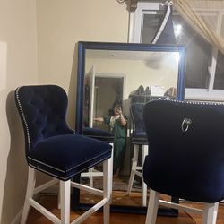 Nice Corner Top Chairs With Big Mirror 