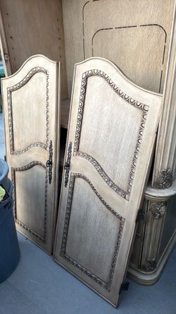 Dresser cabinet