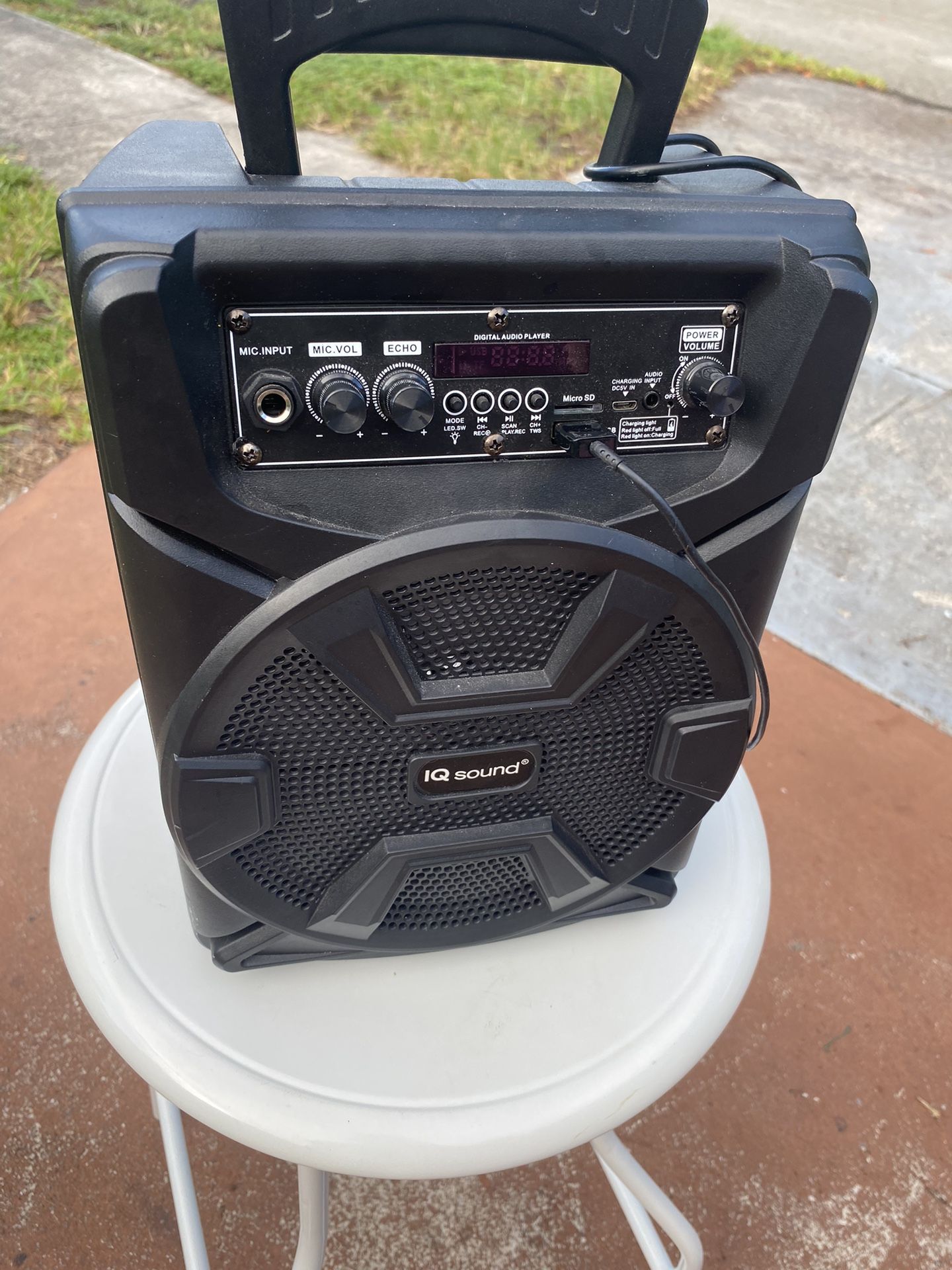 IQ Sound Portable Bluetooth Party Speaker
