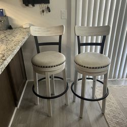  Bar Stools