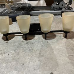 4 Bulb Vanity Light 