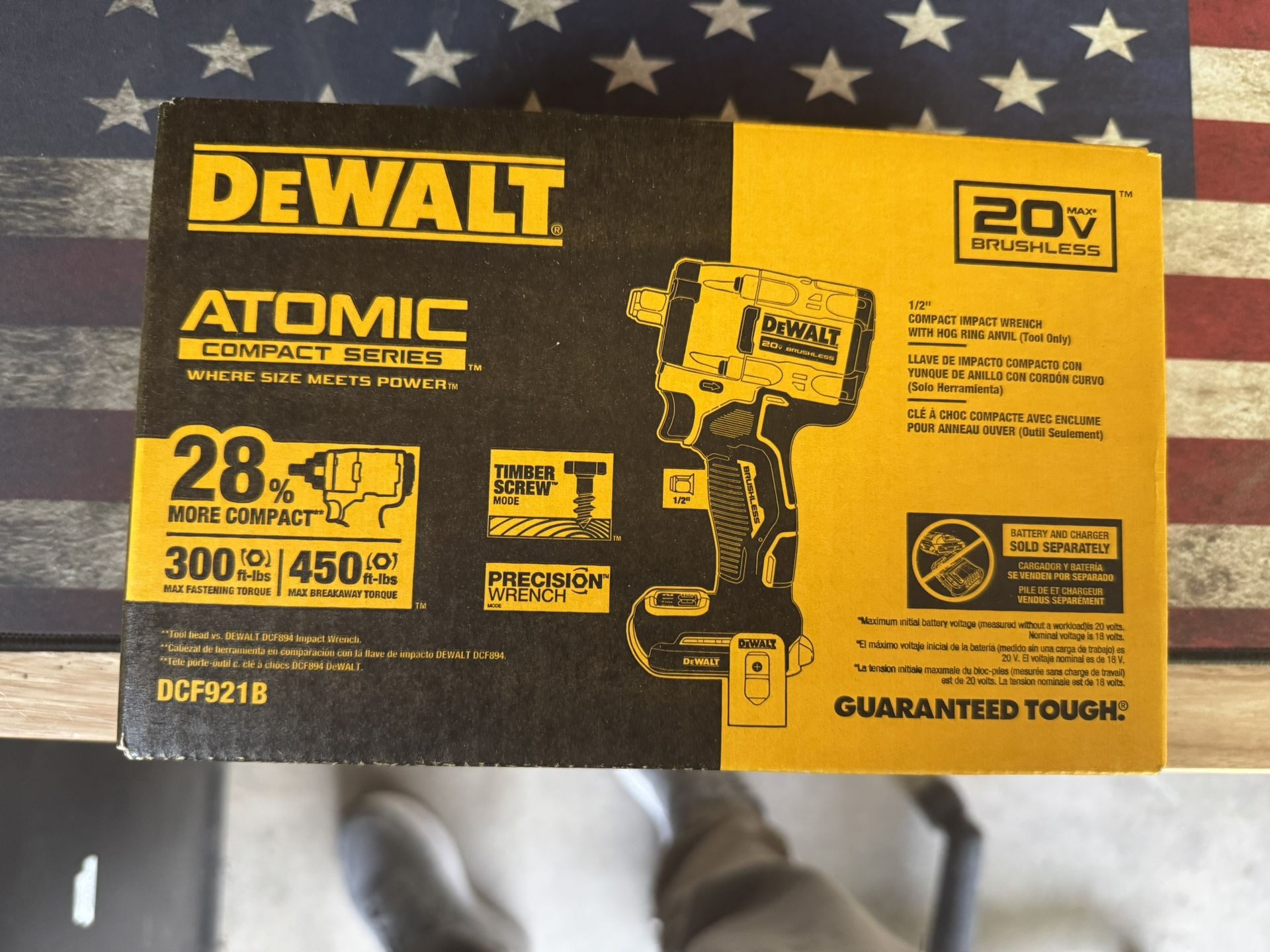 DEWALT ATOMIC 20V MAX* 1/2 in. Cordless Impact Wrench with Hog Ring Anvil - Factory Sealed