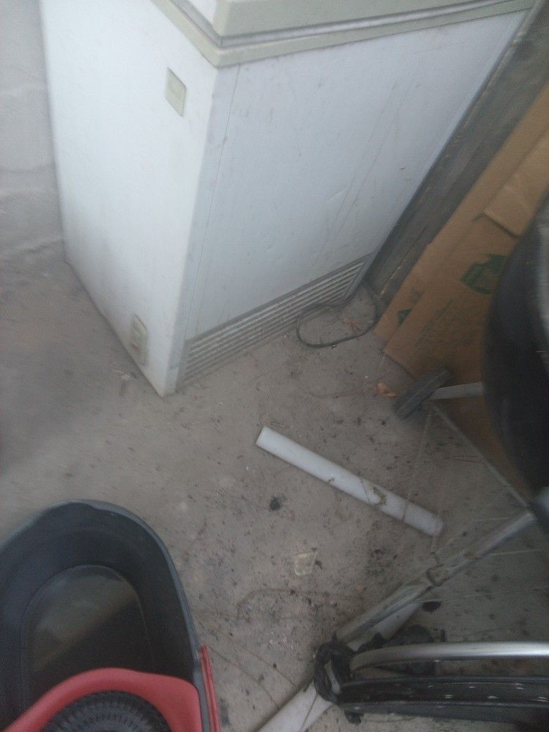 Small Freezer Works Good