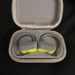 Earbuds