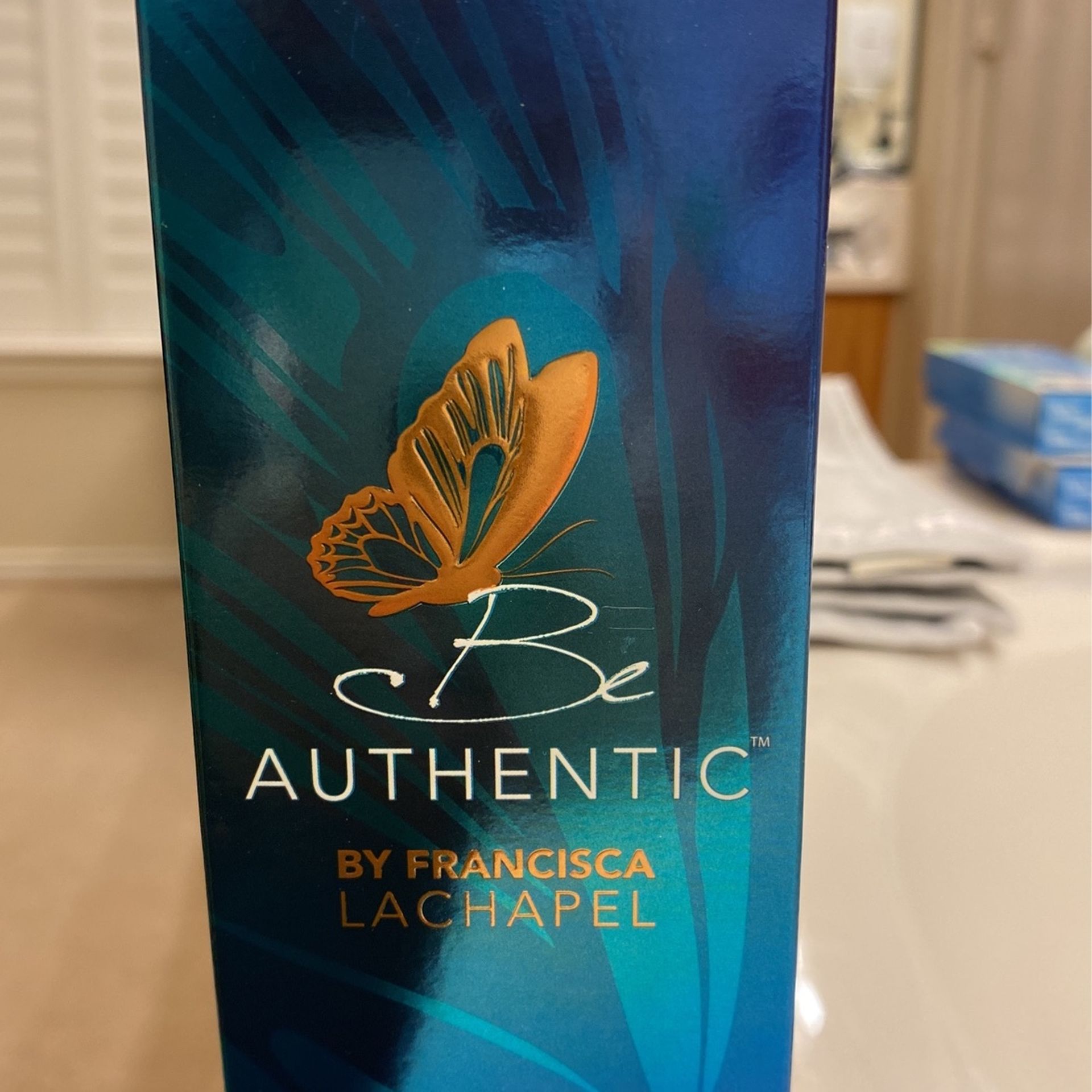 Fragrance “Be Authentic by Francisca Lachapel”