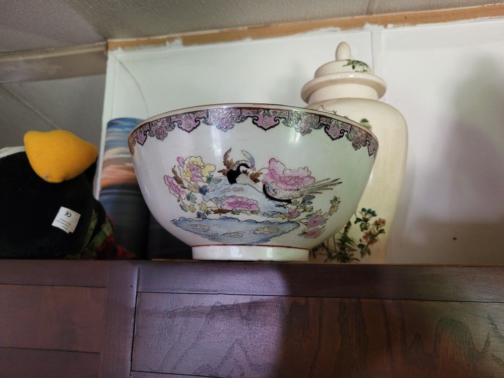Vintage Chinese Bowl