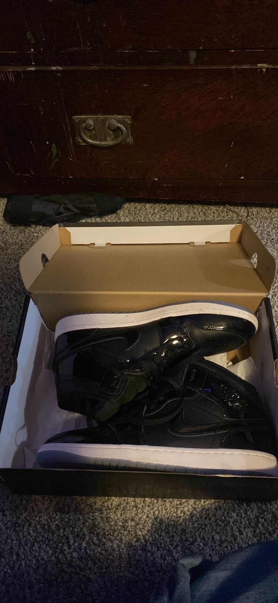 Air Jordan one mid se black Patent leather s