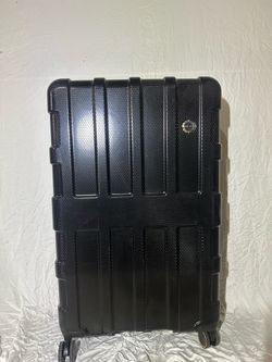 Large LUCAS Hard-Shell Spinner Suitcase
