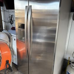 Freezer/ Refrigerator 