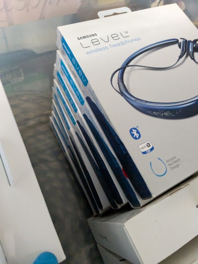 Samsung Leve U Bluetooth Headphones Phones