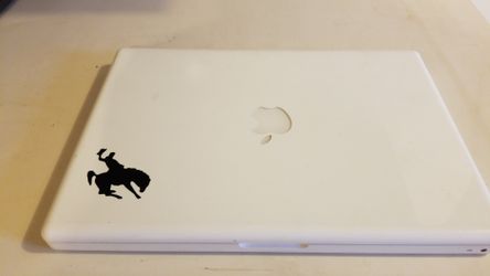 Apple laptop MacBook