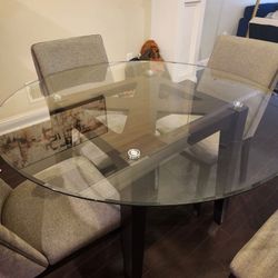 4 Person Glass Table