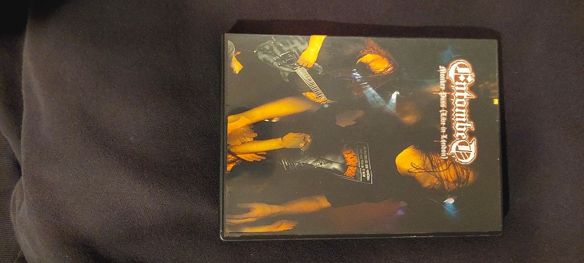 Entombed- Monkey Puss (Live in London)