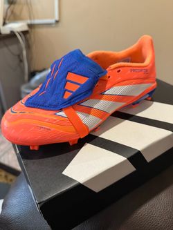 Soccer cleats
