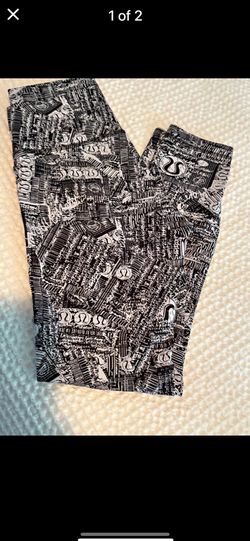 LuluLemon Wunder Train HR Tight 25" length Black & White Logo Print