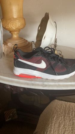 Women’sNIKE Black White Fluorescent