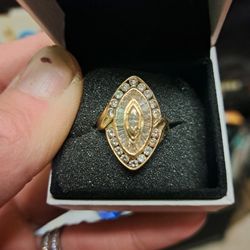 14 K Gold Diamond Ring 