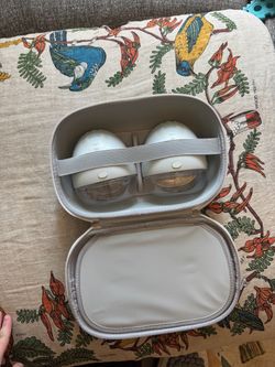 Elvie Double Wearable Breast Pump with Case