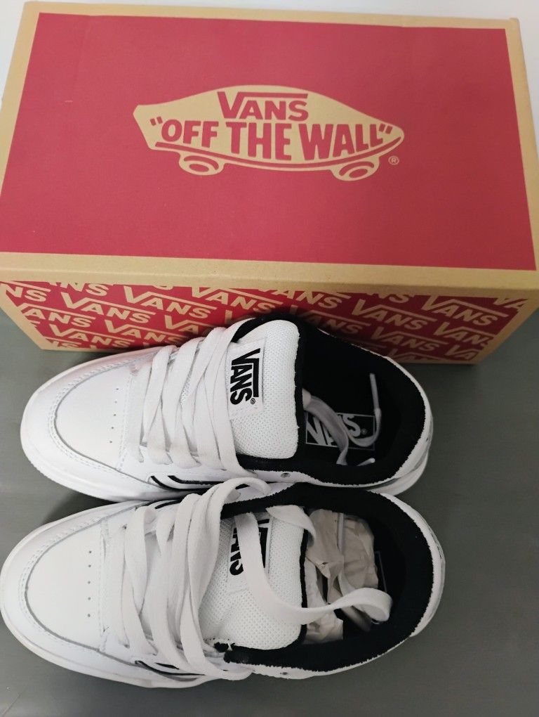 Boys Vans Hylane (NEW) Size One