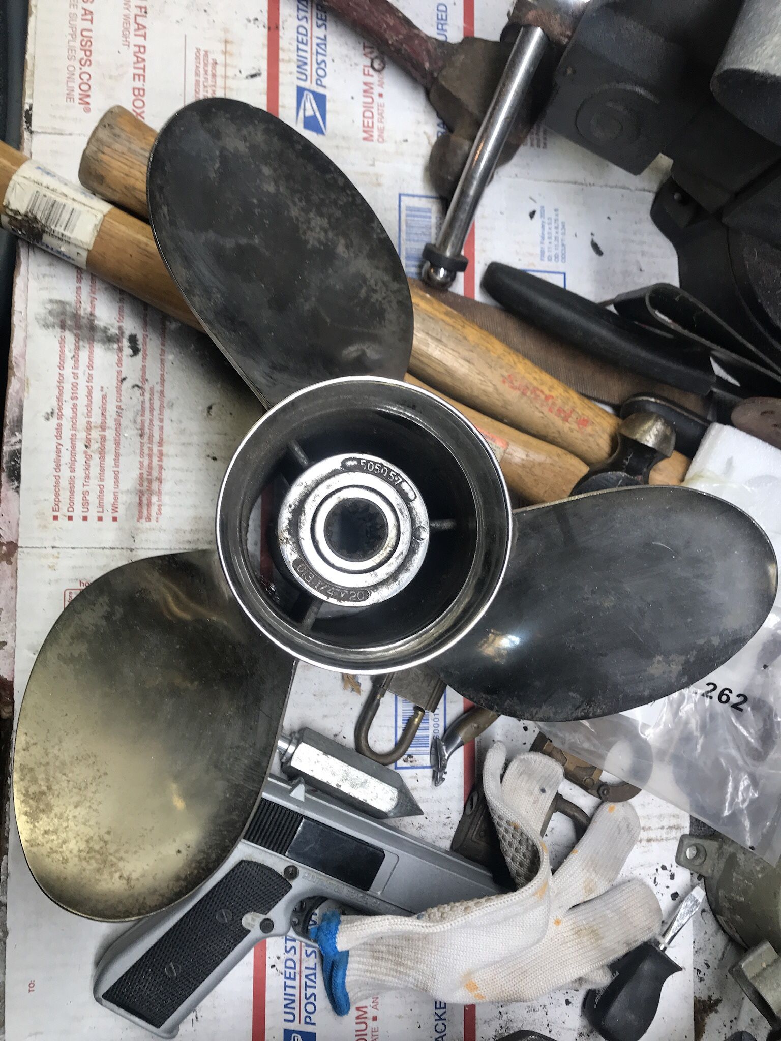 Stainless steel boat propeller standard rotation 13 1/4X 20 w/13 spline shaft like news